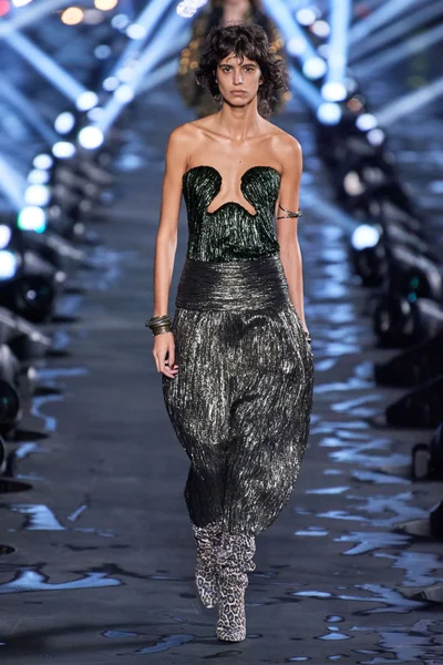 Look 34